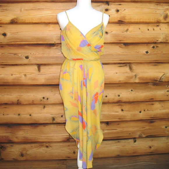 Tahari Dresses & Skirts - Tahari Gold Yellow Midi Dress